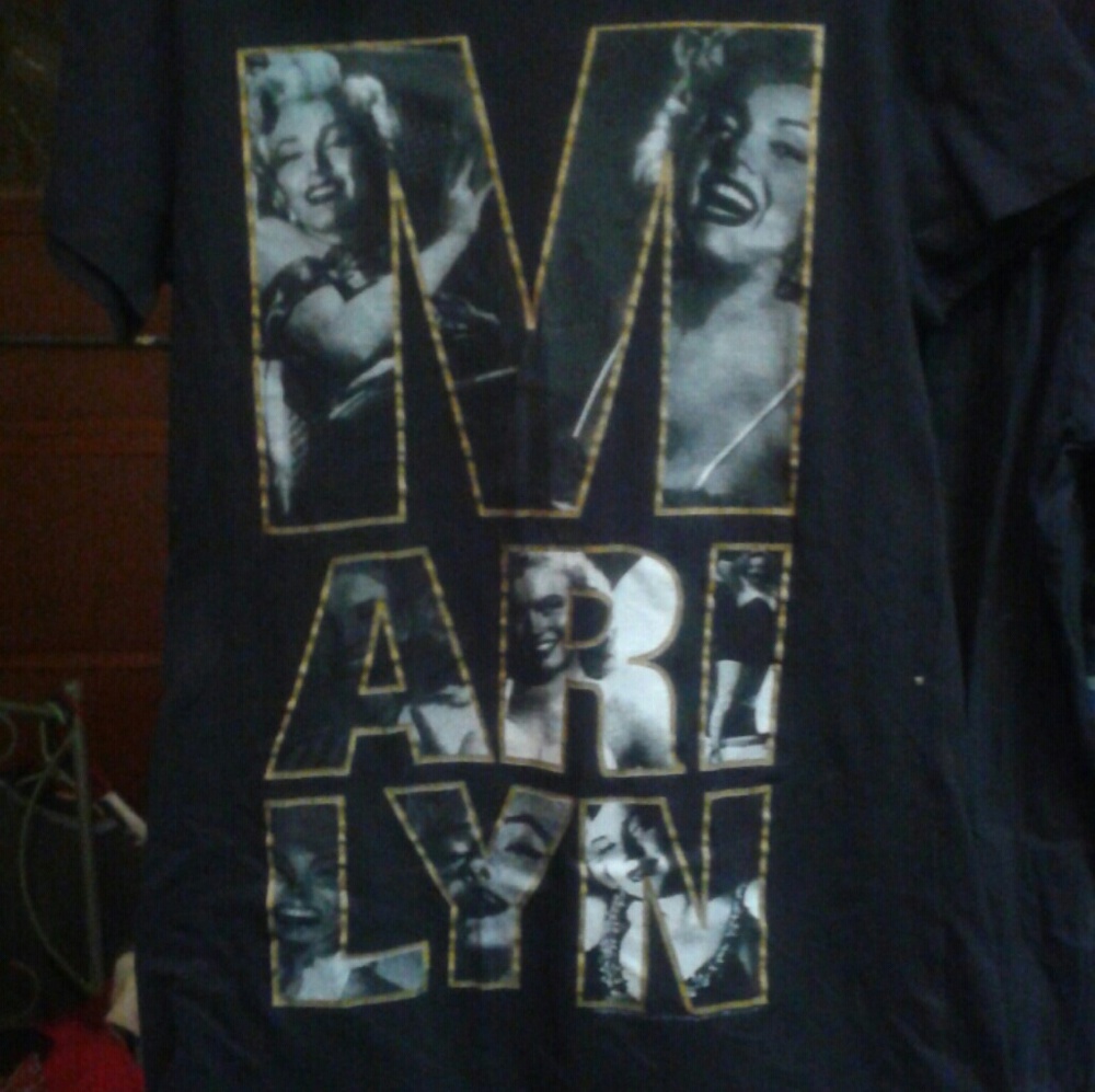 Graphic t shirt